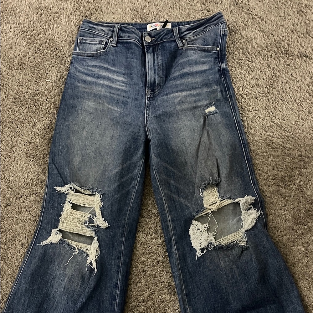 Trendy Distressed Wide Leg Jeans in Blue